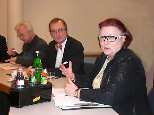 Prof. Dr. Elke Platz-Waury (Bundesvorsitzende vhw)
    und Prof. Dr. Nicolai M�ller-Bromley (Pr�sident hlb)